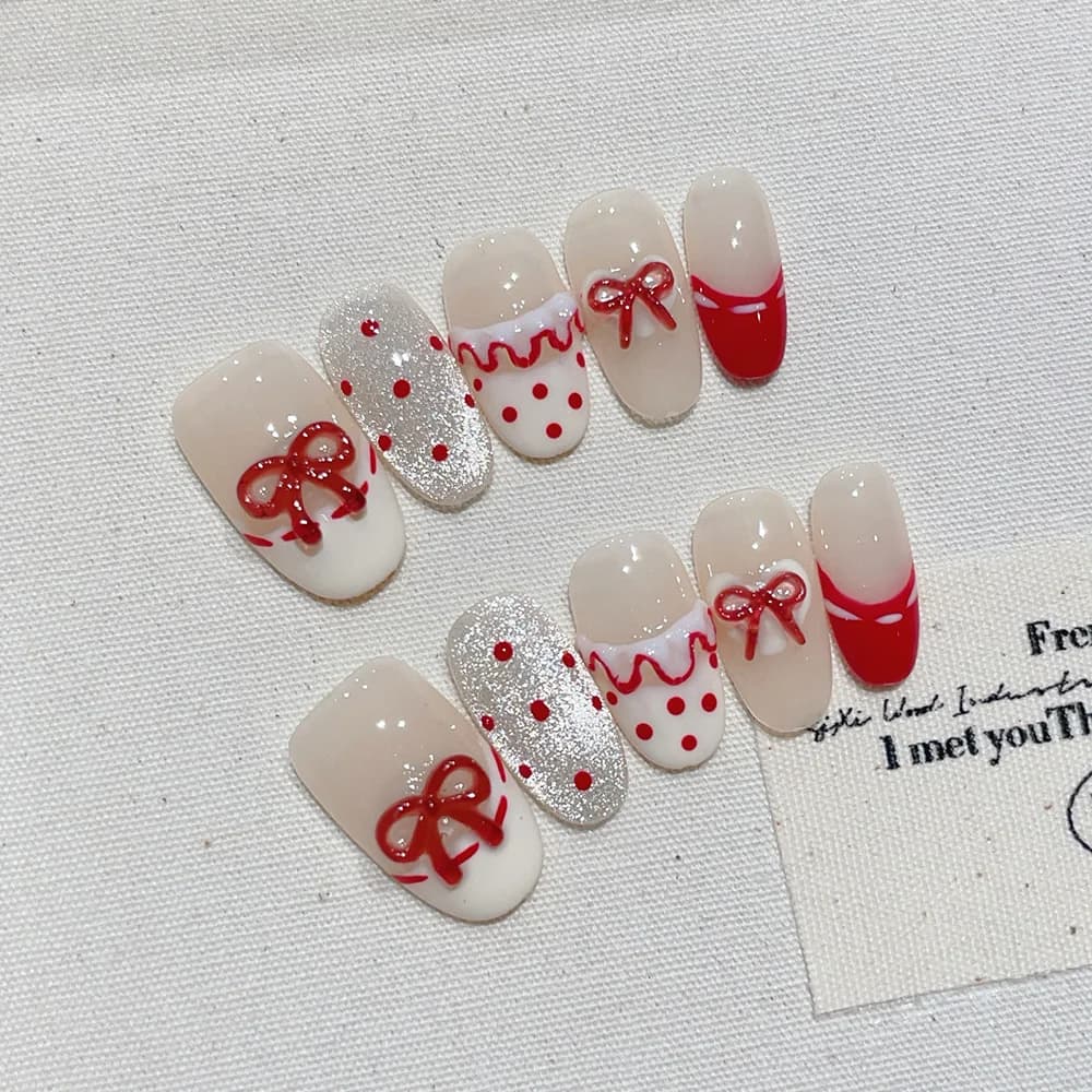 Kit di 10 Unghie Finte Ovali Corte Fatte a Mano, Unghie Finte Bianche e Rosse Blu, Nail Art Dolce e Indossabile, Fiocco, Gonna Rilla