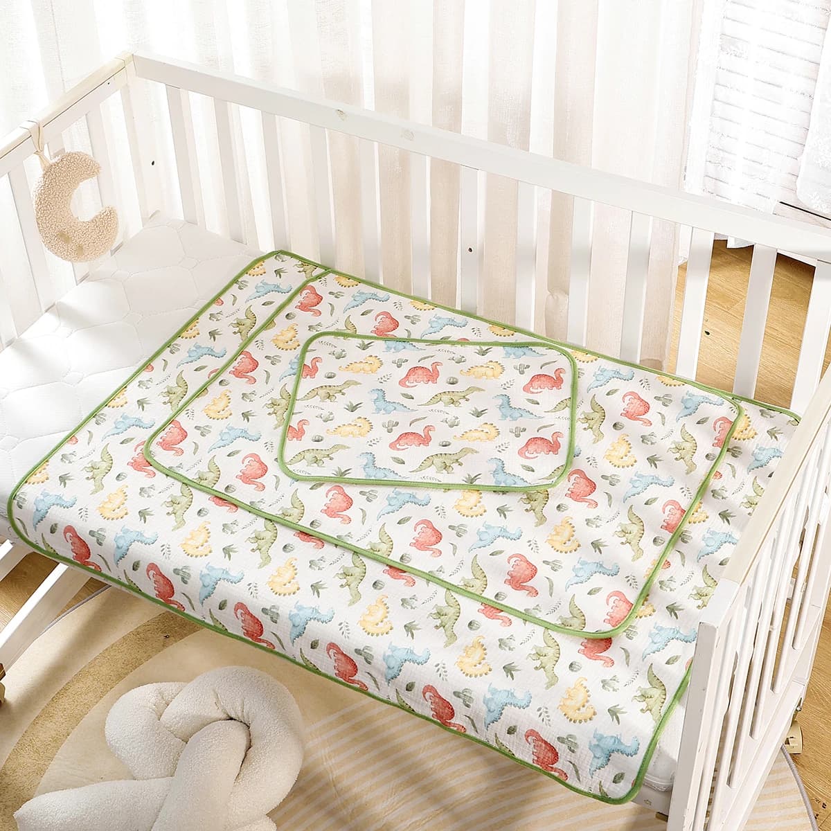 Children's Urine-proof Bearings Waterproof Washable Mat for Urine Protection for Bed Urine cushions Breathable cloth for 0-6 years Baby