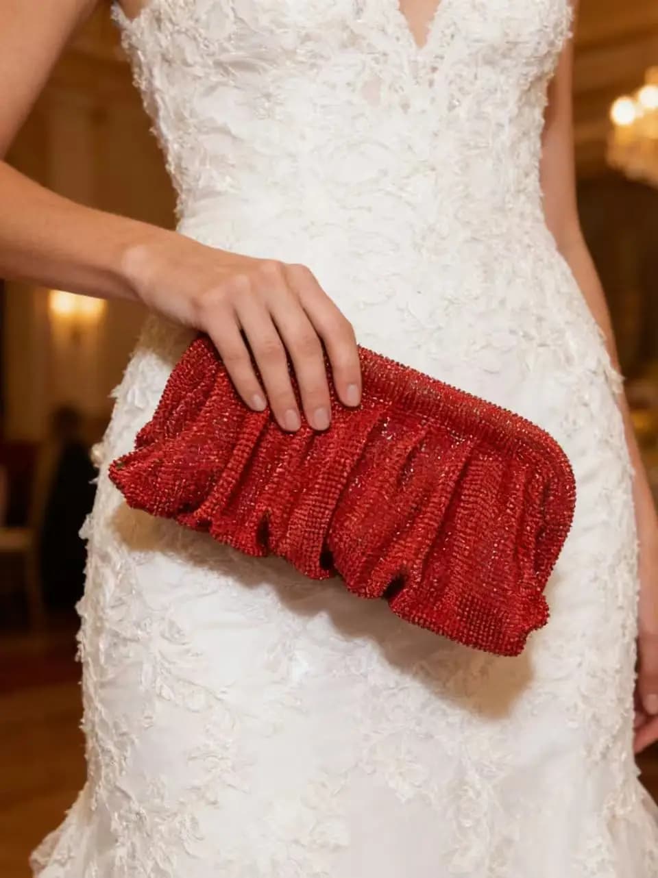 Borsa Clutch Rossa in Alluminio con Rete di Strass e Pieghe, Pochette da Sera da Donna con Catena Staccabile, Borsa a Tracolla Multiuso