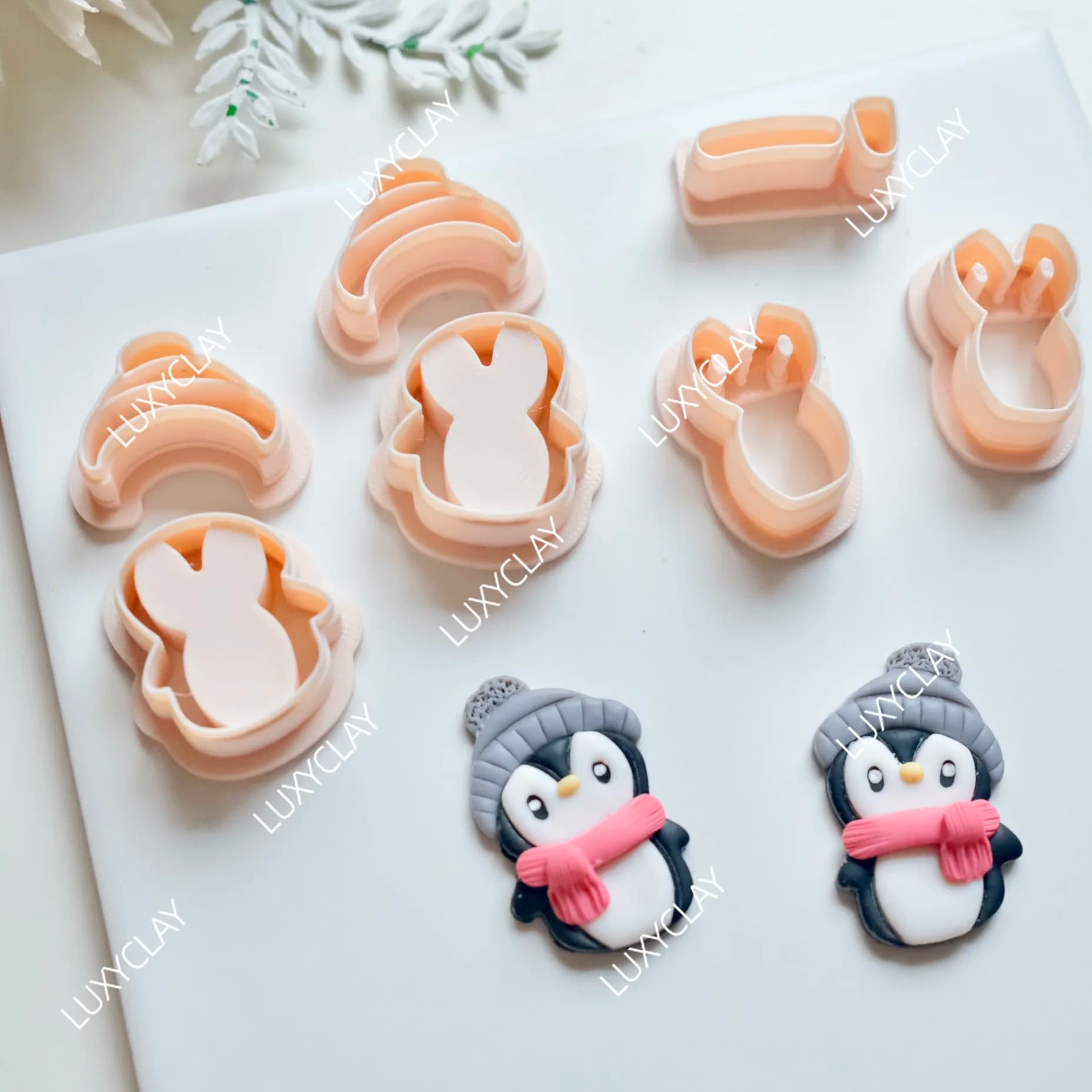 7pcs Embossed Top-hatted Penguin Shape Polymer Clay Cutters, Winter Animal Series Clay Molds for Earrings & Jewelry Making