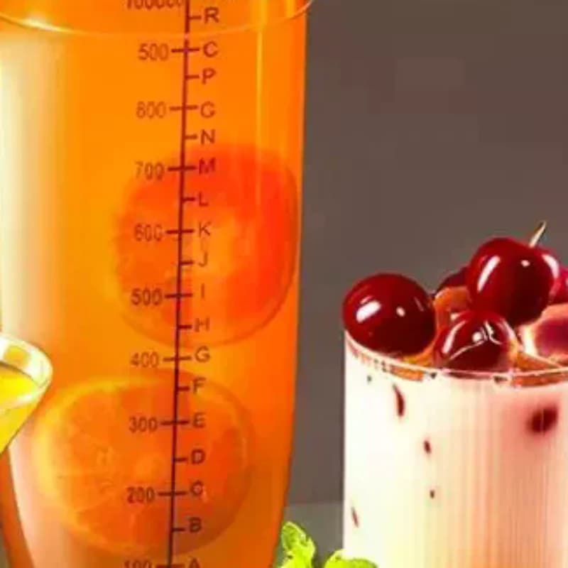 2 Pcs Cocktail Shaker Bottle 500/700/1000ml Wine Mixer Drink Tumbler Mixer Jigger With Scale Strainer Professional Bar Tools