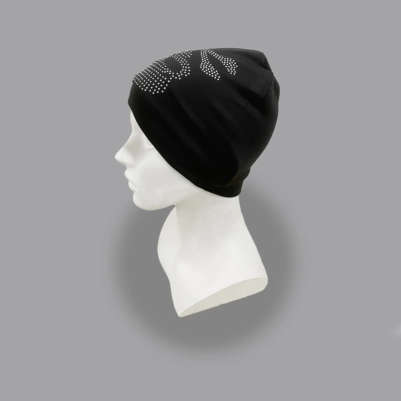 Knitted hat without visor with rhinestones, Y2K style, for man and woman.
