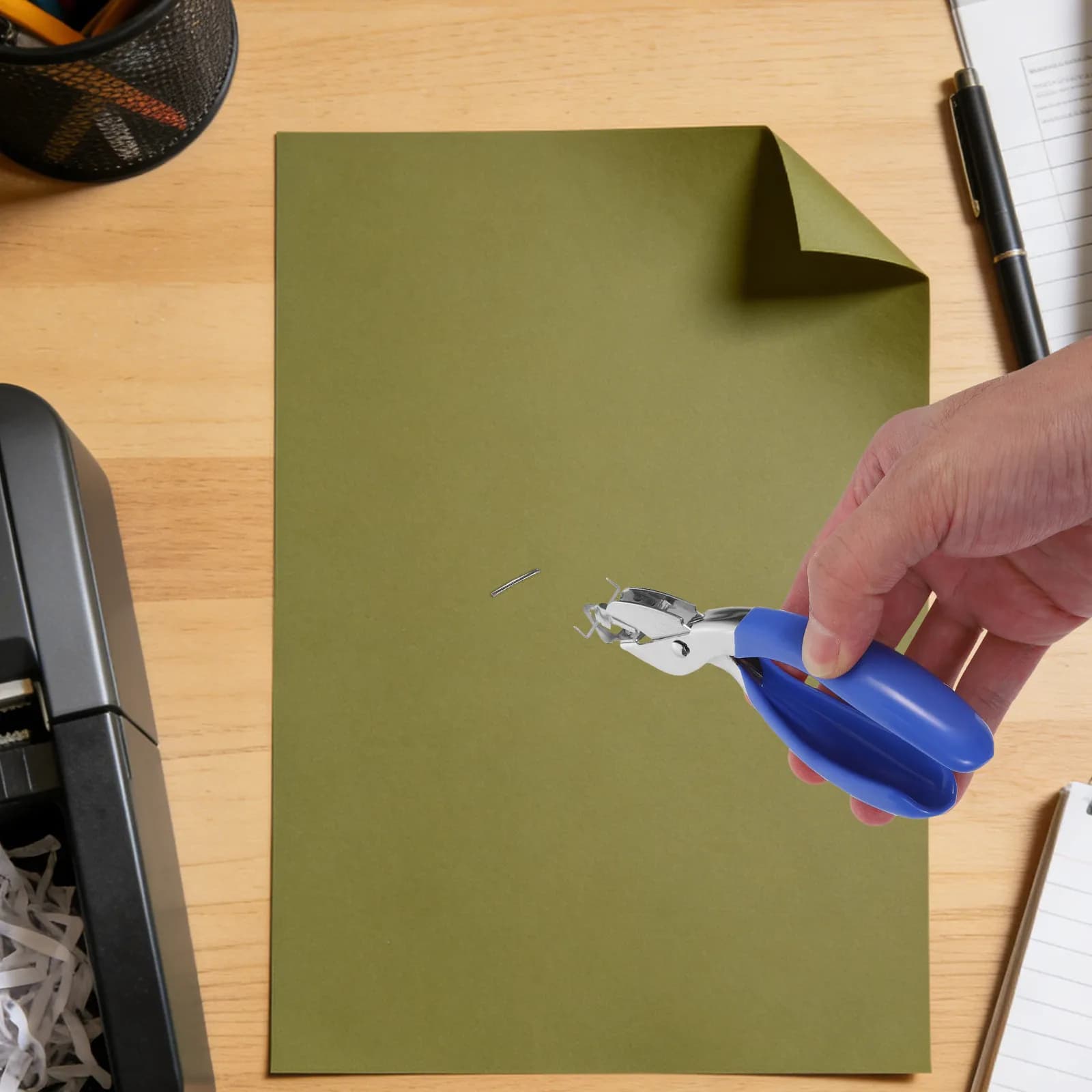 Rimuovi Graffette Blu in Materiale Premium, Estrattore di Chiodi Portatile, Rimozione Rapida delle Graffette, Leggero e Portatile per Ufficio