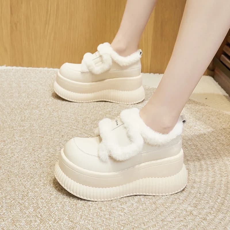 Scarpe Invernali da Donna Bianche con Suola Spessa 8,5 cm, Mocassini Morbidi con Fodera in Pile e Rialzo Interno
