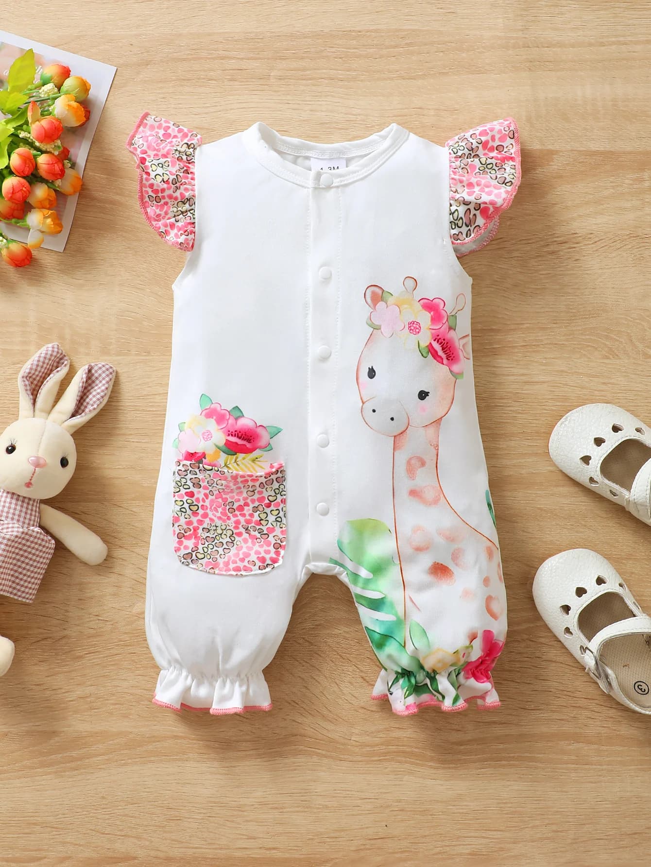 Pagliaccetto giraffa cartone animato senza maniche girocollo carino e alla moda per neonate con pantaloncini con orlo arruffato, estate
