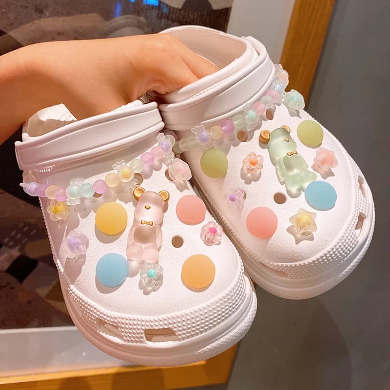 Top Selling Must Have Versatile Matte Frosted Bear Clog Charms Soft Resin Eye-Catching Pastel Stylish Daily Clog Ornaments