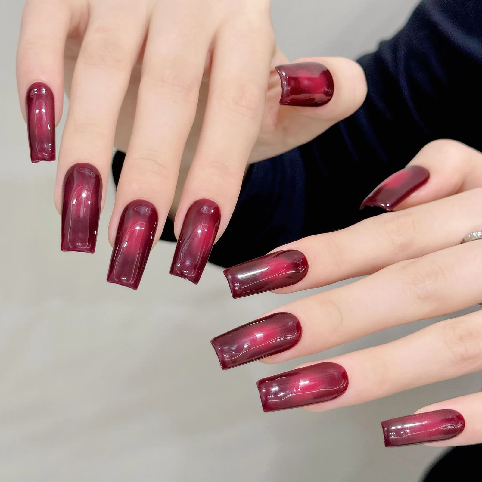 10 pieces of medium-length dark red fake nails square handmade print on hot nails girls charms manicure reusable stick-on fake nails
