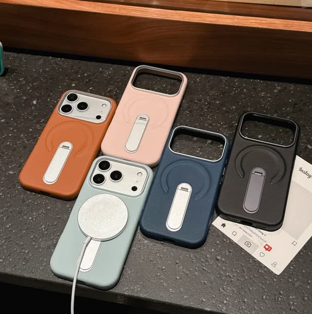 Per iPhone 17 Pro Max Custodia in pelle magnetica verde con supporto in metallo antiurto compatibile con iPhone 13-17 Pro Max