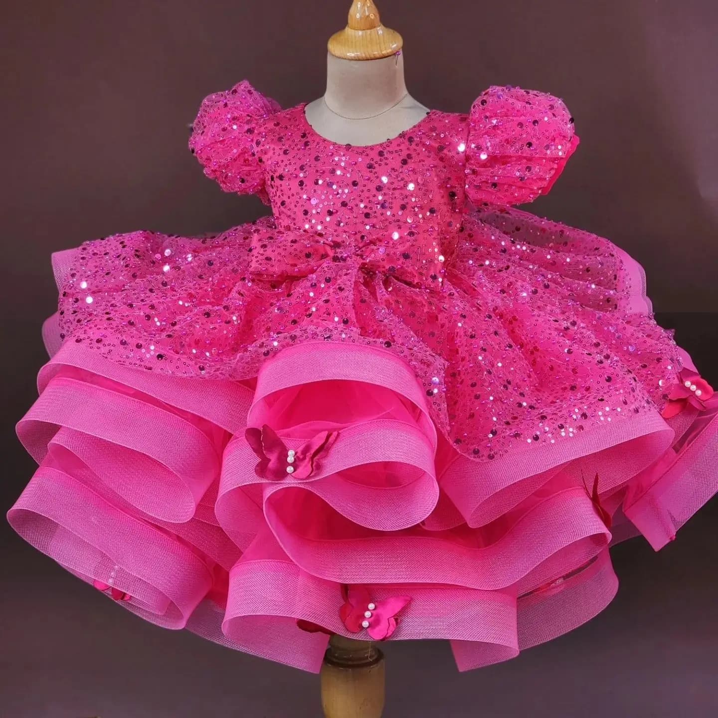Abiti da ragazza di fiore con paillettes rosa al ginocchio con fiocco a farfalla per bambini Abiti da ballo di compleanno per bambini per feste personalizzate
