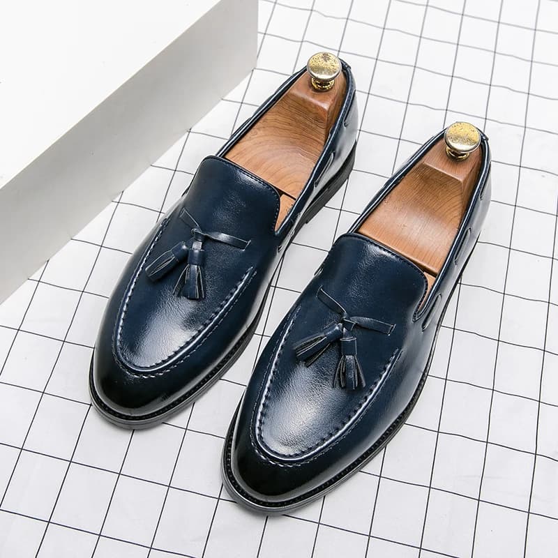 Mocassini con Frange Stile American Academy per Uomo, Taglie 38-46, Scarpe Casual da Uomo, Calzature Outdoor alla Moda in Pelle Verniciata Blu