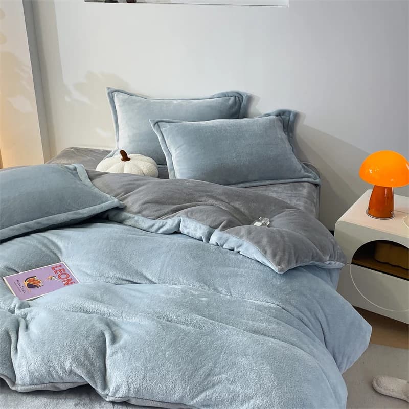 Copripiumino in velluto di latte tinta unita autunno e inverno piumino in flanella in due pezzi in pile Extra e biancheria da letto calda addensata 220x240