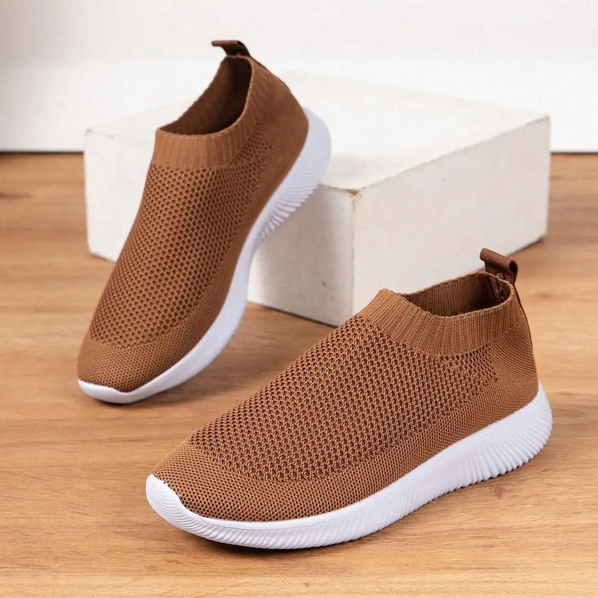 Scarpe da donna slip-on a tinta unita, traspiranti, leggere, da corsa e casual.