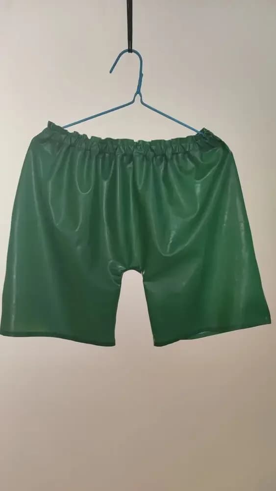 Collant corti verdi metallizzati in lattice Gummi Rubber Party Cosplay S-XXXL