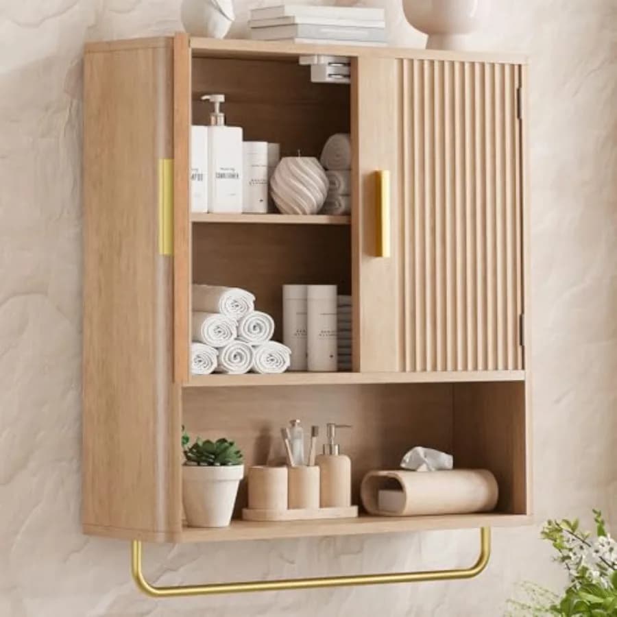 Armadietto da Bagno a Parete con Pannello Scanalato, Ripiano Regolabile, Armadietto Portamedicinali con Vano Aperto e Portasciugamani per Lavanderia