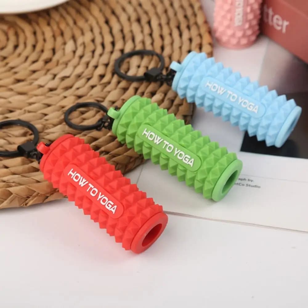 Massage with fingers Mini keyring with foam roller Sports style Decoration Keichain anti-smarriage bag in silicone foam roll shape