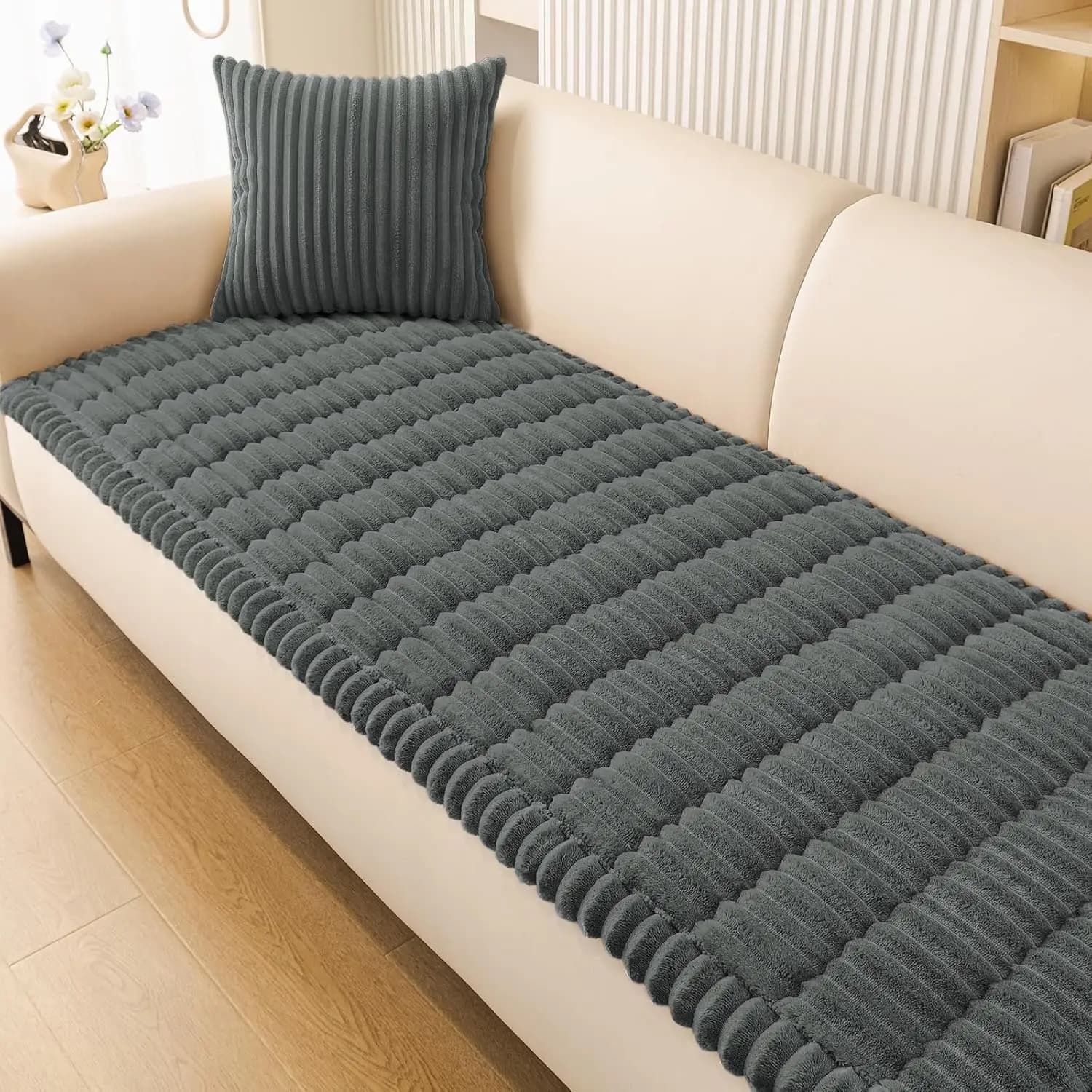 Non-slip washable cover for 3 cushion sofa, thick and soft protection in dark grey (70.1 cm x 150 cm)