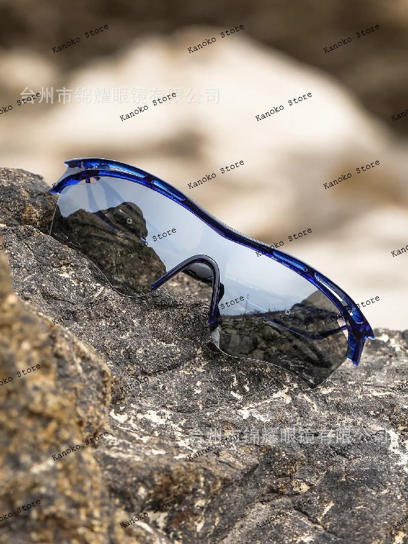 Occhiali da ciclismo per sport all'aria aperta TR90 Occhiali da sole resistenti ai raggi UV con pellicola autentica Occhiali da sole UV400 abbaglianti per uomo e donna