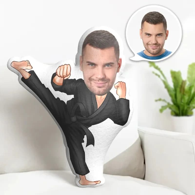 Cuscino per arti marziali personalizzato - Cuscino personalizzato con foto di calcio con il tuo viso, arredamento per la casa non abrasivo per la casa - Compleanno, Natale
