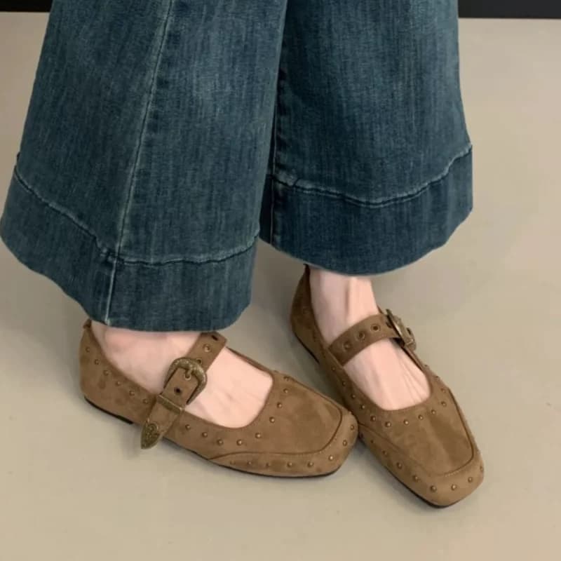 Mocassini bassi in pelle scamosciata delle nuove donne Scarpe Marie Jane Scarpe da ballo con punta quadrata Scarpe eleganti di lusso di moda 2025