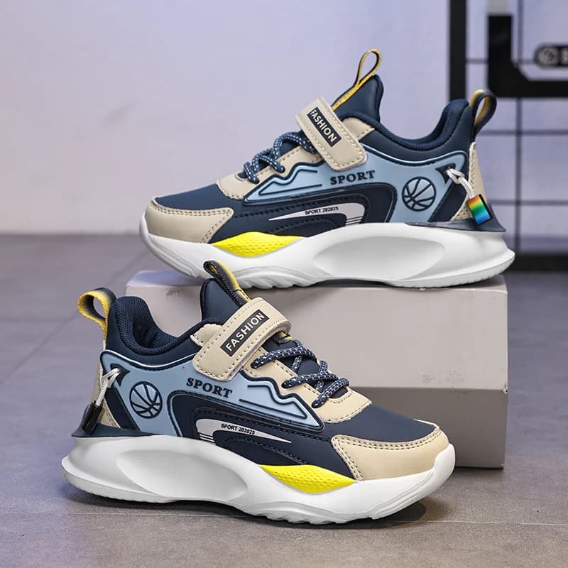 New lightweight sports shoes for kids Soft and comfortable running shoes with foot protection Classic campus casual shoes