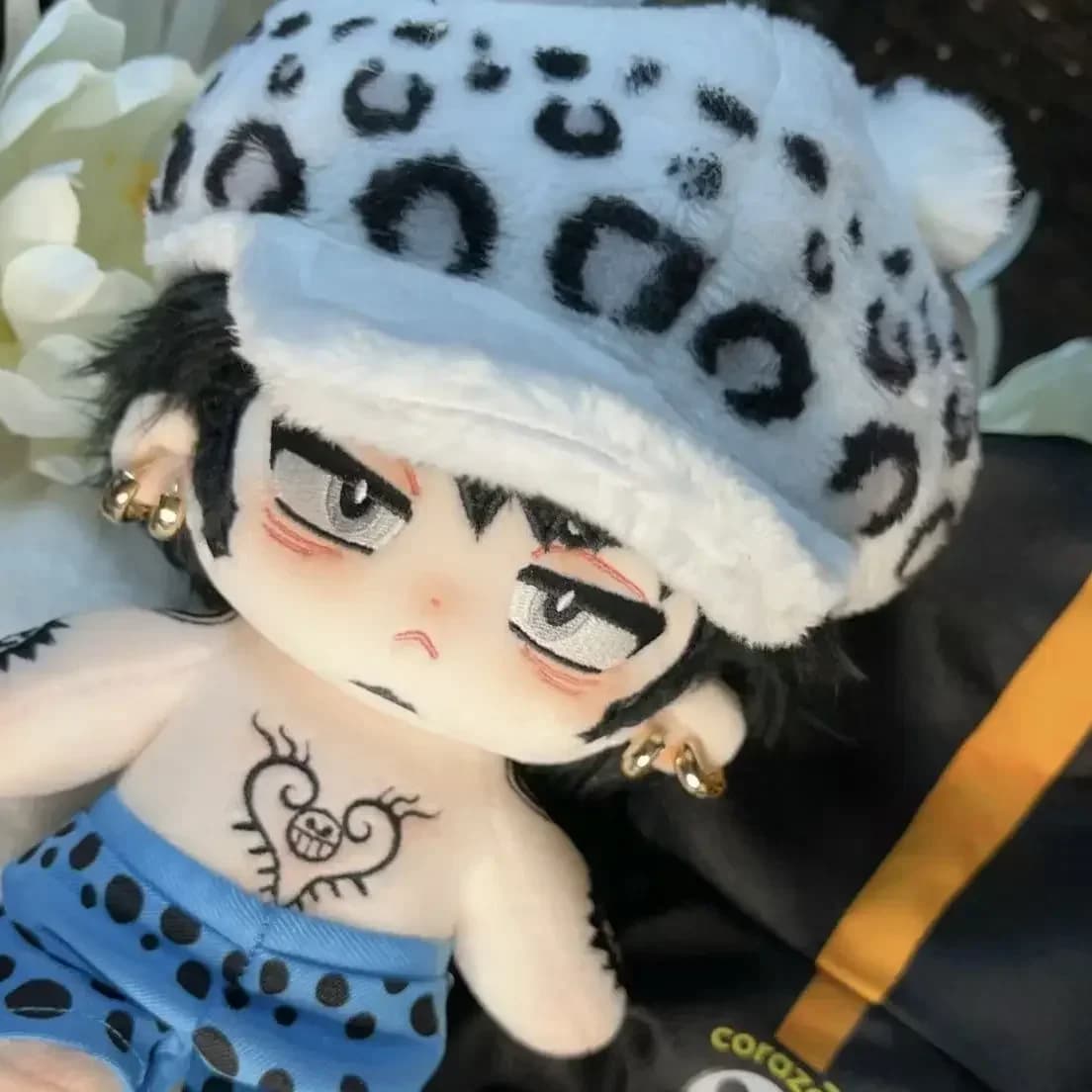 Ruolo del gioco anime Trafalgar D. Water Law Cosplay Peluche ripiene Corpo della bambola Cartoon Dress Up Peluche Cuscino Giocattoli 20 cm Figure Regalo