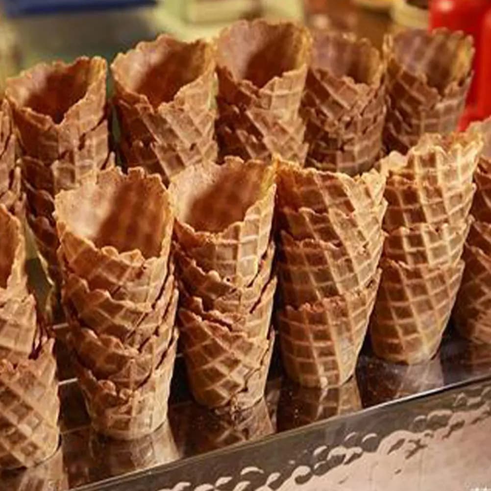 Set di 3 Stampi per Coni Gelato in Materiale Premium con Manico Ergonomico, Stampo per Coni Waffle Fai-da-Te, Stampino per Dessert