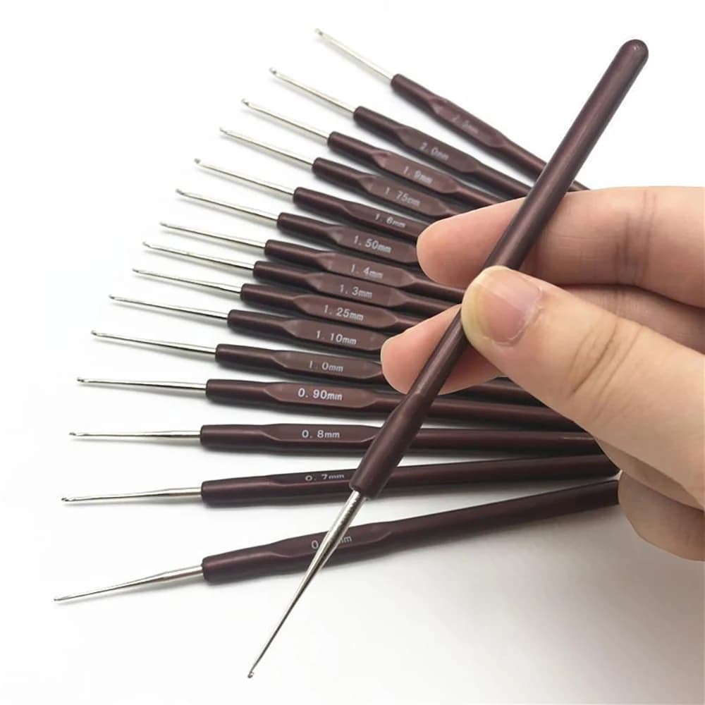 16Pcs Lace Crochet Hooks Set, 0.5mm-2.5mm Different Sizes Lightweight Crochet Lace Knitting Tool Set for Sweater Hat Scarf Socks