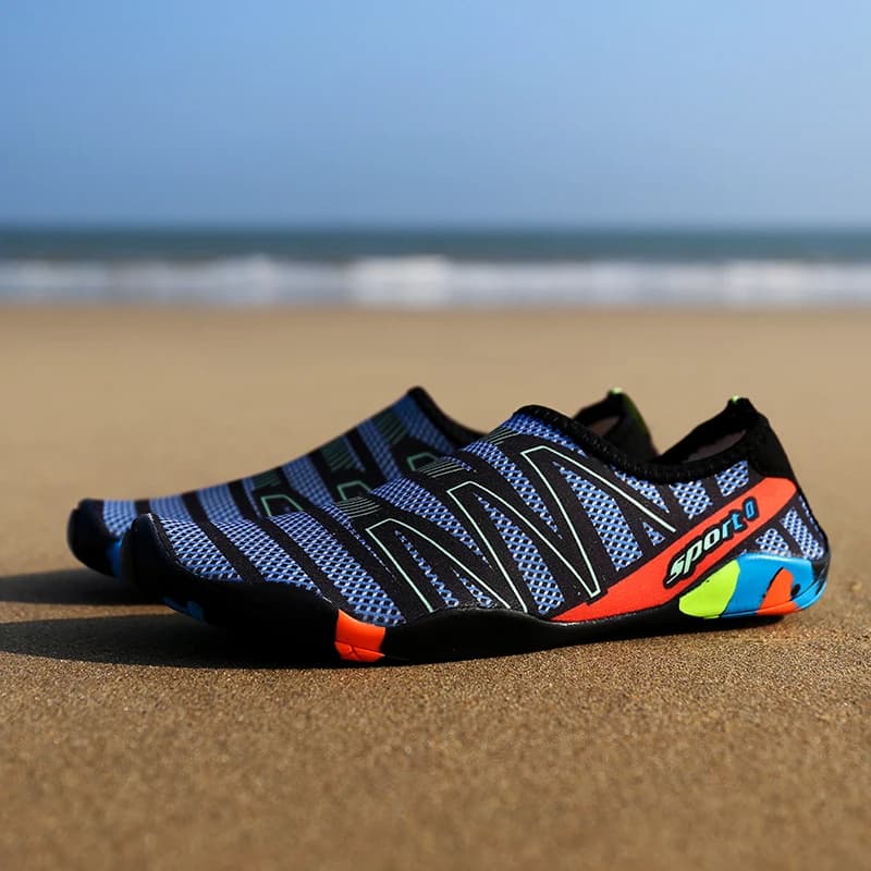 Coppia scarpe da spiaggia per le vacanze, il nuoto, lo sci nautico, antiscivolo, in gomma resistente all'usura, leggere e morbide, per uomo e donna