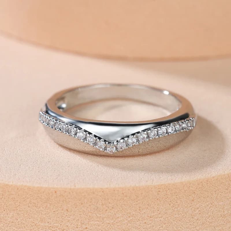 Anello a V con Diamante per Donna, Stile Europeo e Americano, Lusso Discreto, Semplice, Satinato, Lucido, Gioielli di Nicchia all'Ingrosso