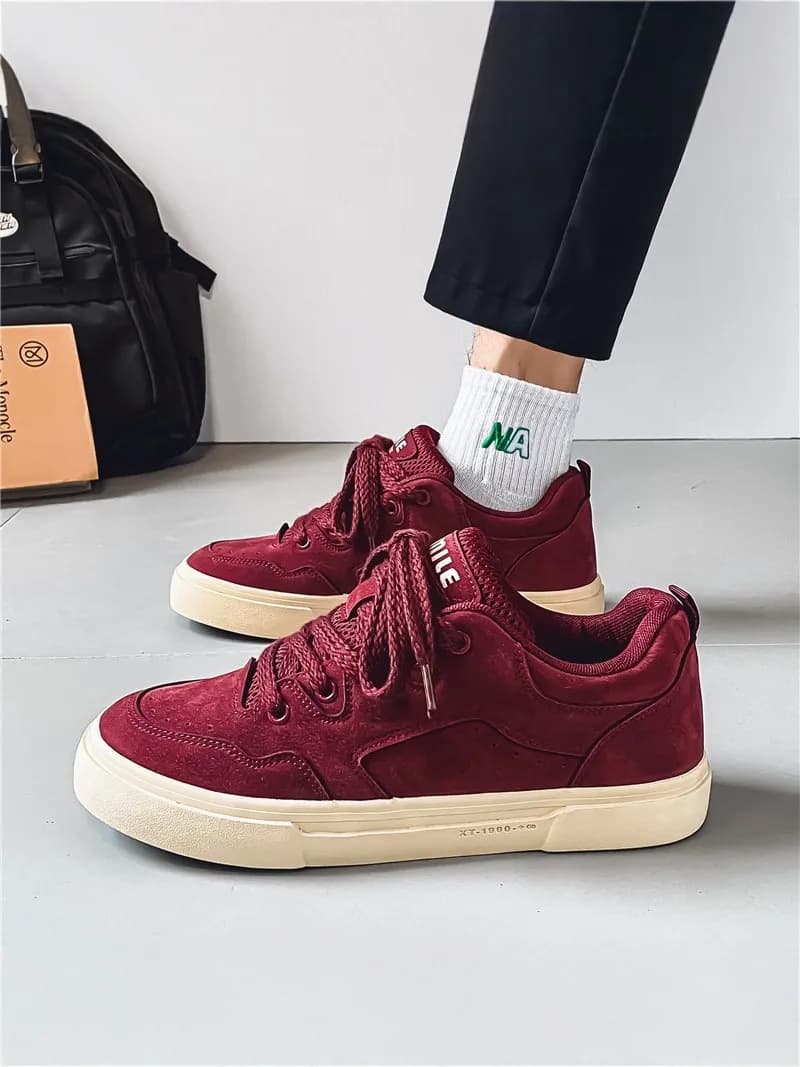 Men's Sporty Red Bread Shoes Versatile Casual Loafers for the Year of the Fashionable Korean Brand Youth Low Top Sneakers