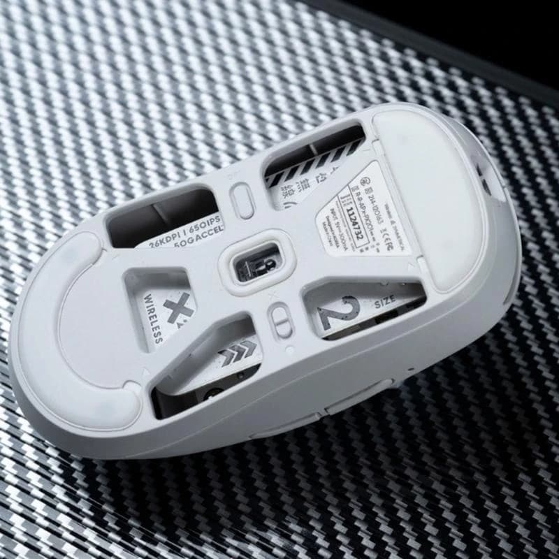 I piedini per mouse da gioco U55C per mouse wireless scivolano sui bordi curvi