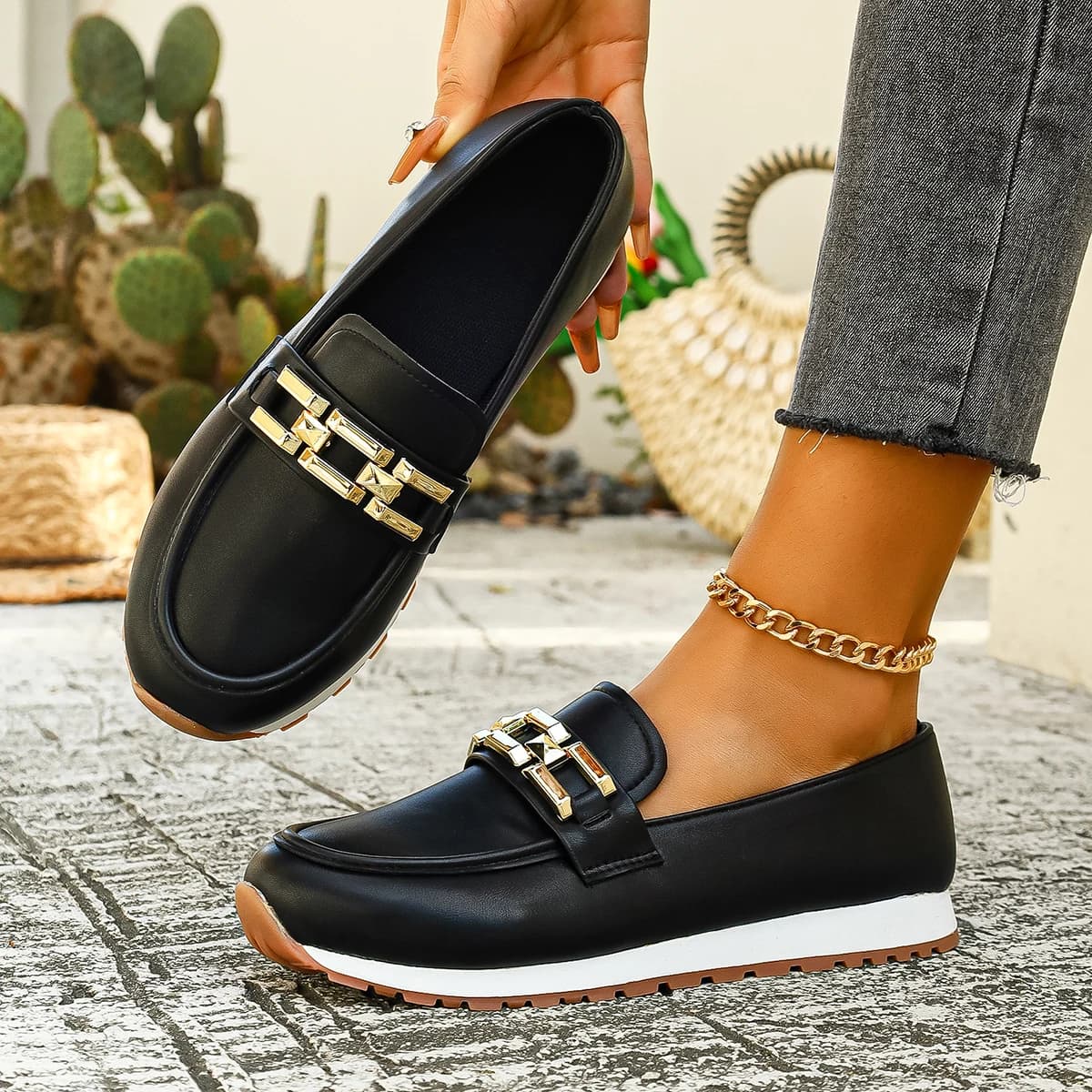 Women's Casual Slip-on Sneakers Lightweight With Platform Breathable Stroller Shoes Comfortable with Non-slip Sole Sports Moccassini