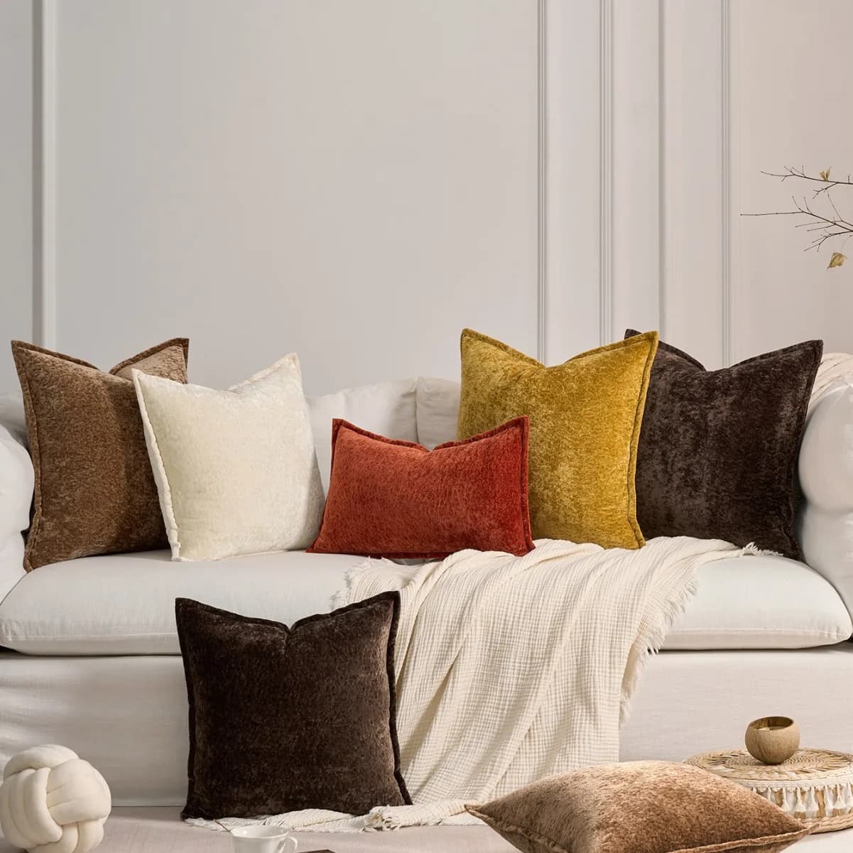 Modern and simple pillow, fashionable thickened cynille pillow, bedroom, living room, sofa, comfortable from pillowcase