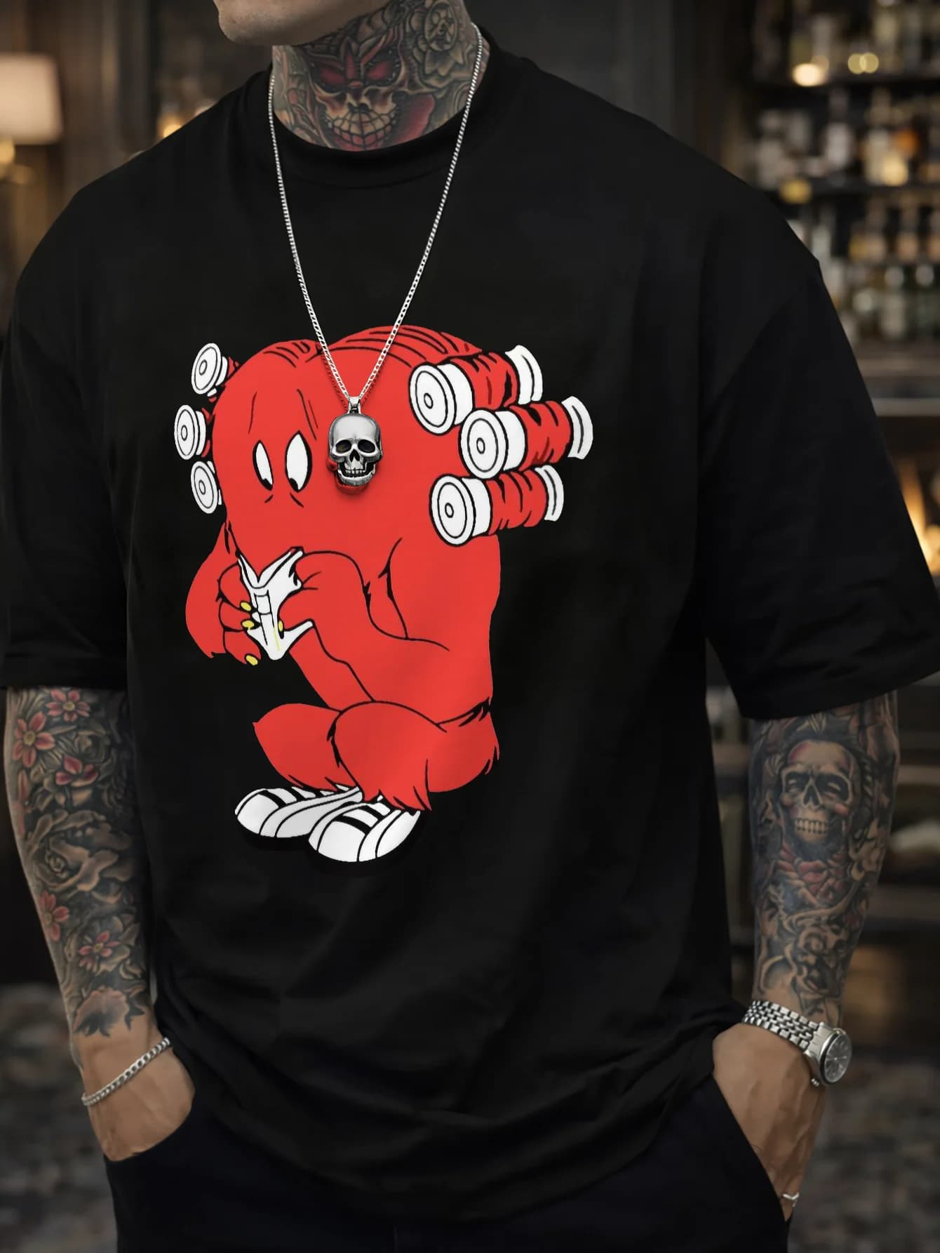 Men's Red Cartoon Character Curling Iron T-Shirt, Round Neck Casual Top, Suitable for All Seasons, Plus Size