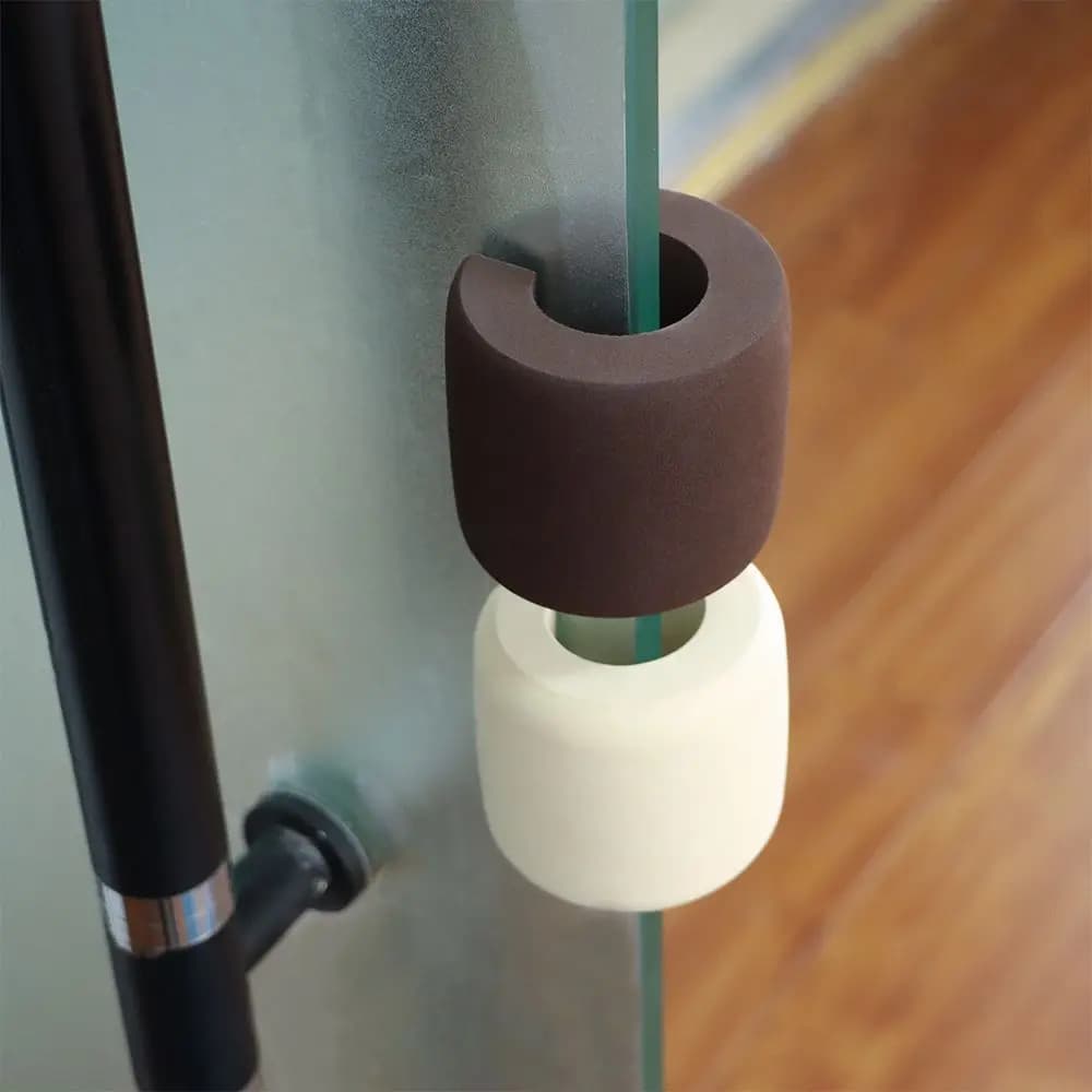 Serrature di sicurezza per bambini protezione per bambini a forma di armadietto di sicurezza a forma di C serrature porta Clip bambini dito sicuro morbido schiuma porta di casa tappo