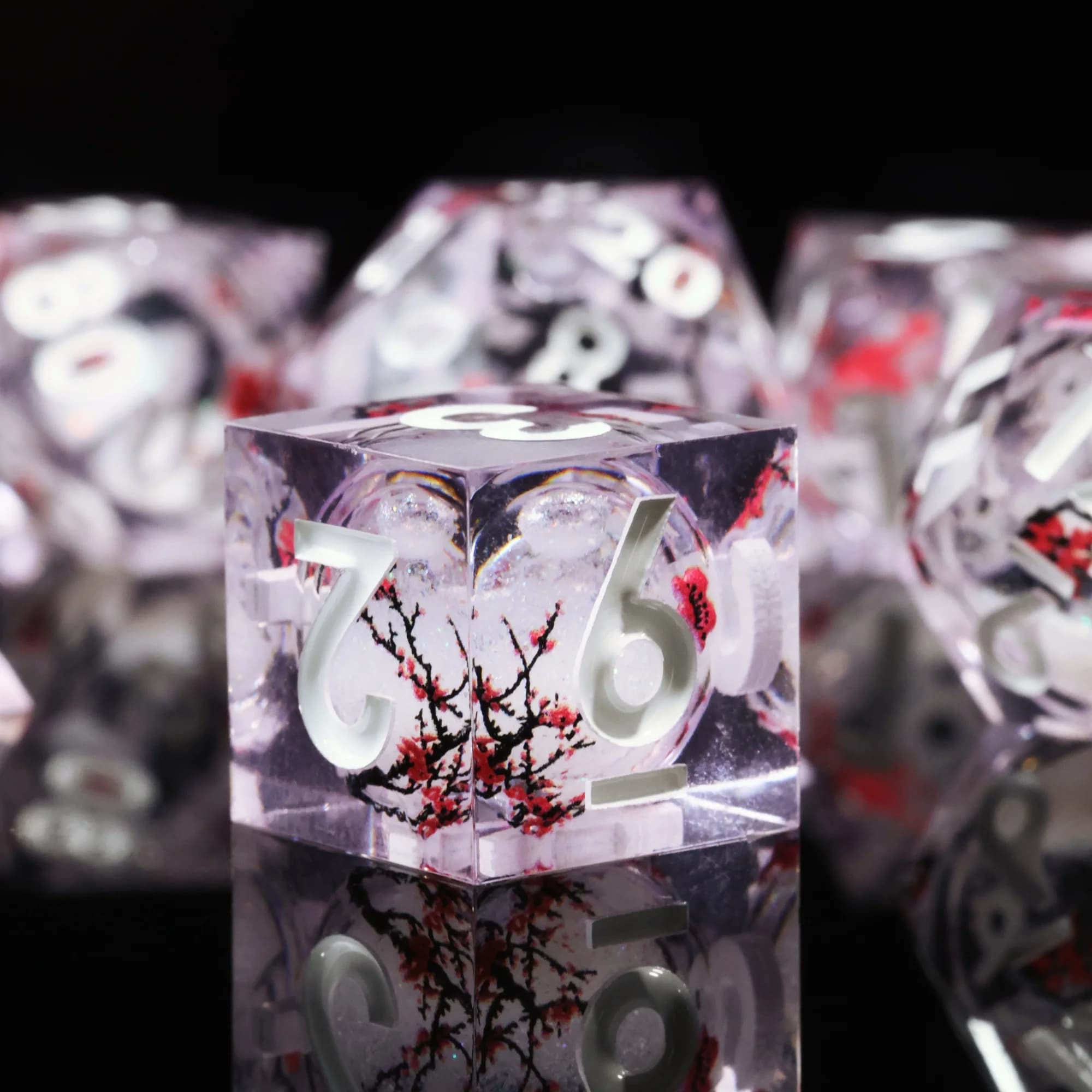 MINI PLANET DND Set di dadi con nucleo liquido per TRPG Dungeons & Dragons Gioco da tavolo Sharp Plum Blossom Dadi in resina fatti a mano D6 D20