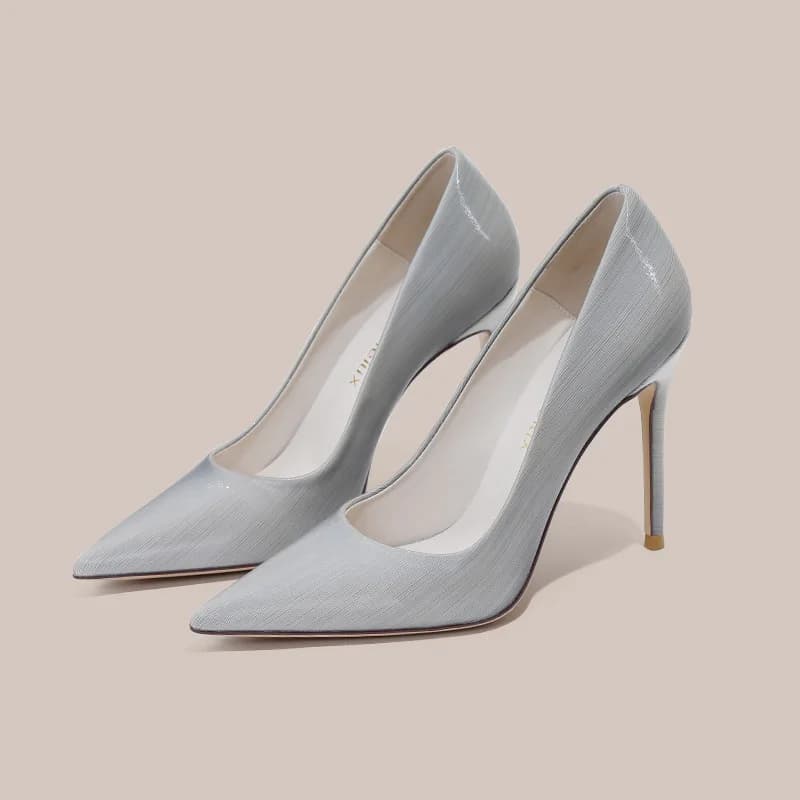 Scarpe da Donna con Tacco Alto in Pelle Verniciata Grigio Argento Spazzolato, Punta Affusolata, Tacco Sottile, Slip-On, Primavera 2025, per Lavoro e Moda