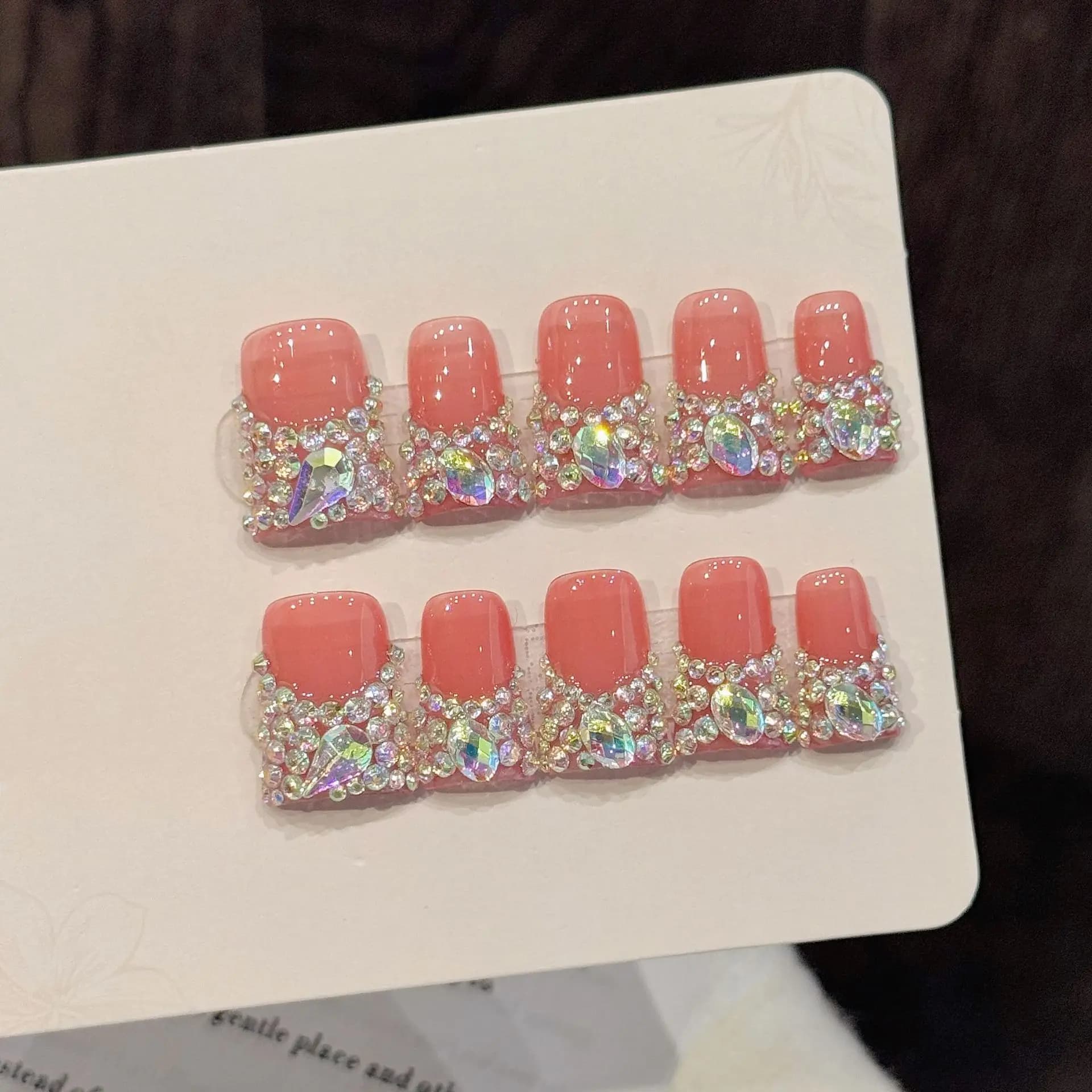10 pezzi Flash Diamond stile francese stampa sulle unghie fatte a mano rosa corto a becco d'anatra unghie finte luce di lusso unghie finte per ragazze piccanti