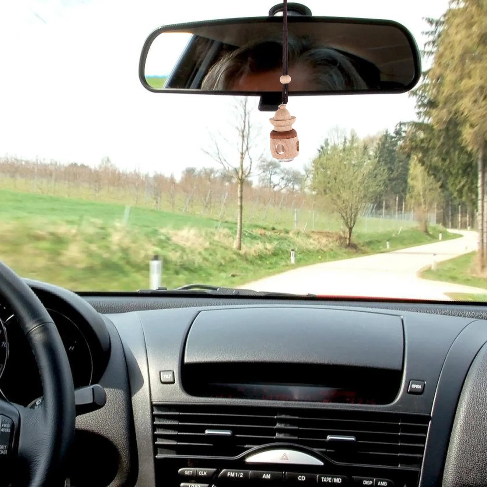 Diffusore di Oli Essenziali per Auto, Grazioso Pendente in Legno Ricaricabile, Deodorante per Auto, Decorazione per Specchietto Retrovisore