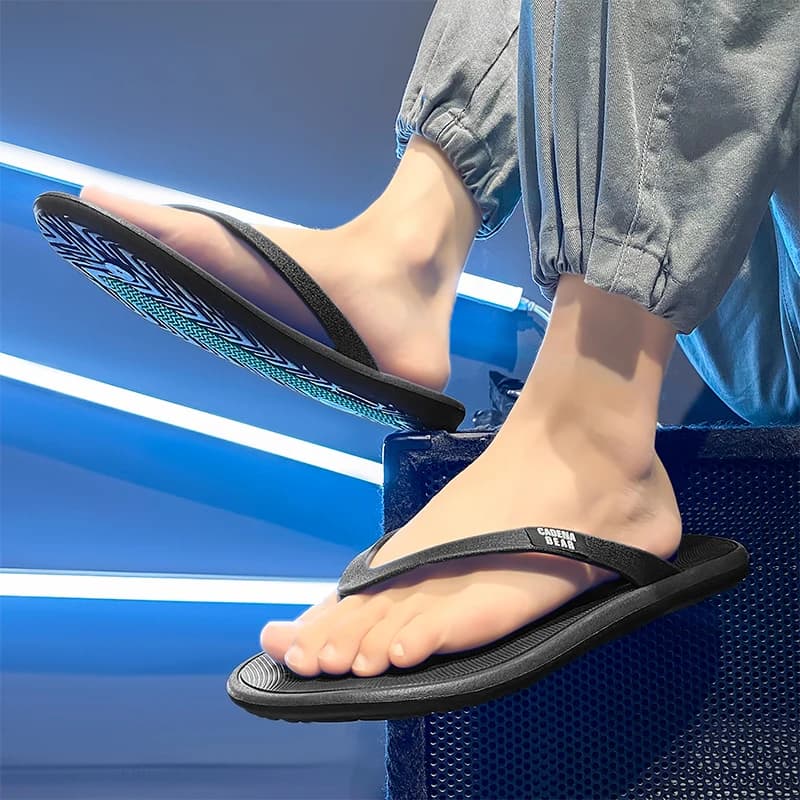 YUYIN Beach Sand Black Flip Flops for Men Trendy Summer Wear Simple Non-slip Soft Sole Fashionable Versatile Men Slippers