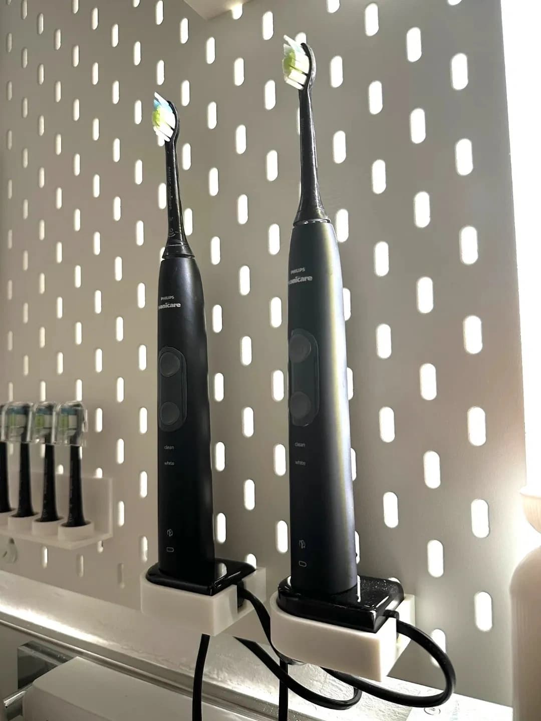 Accessori Compatibili Skadis per Pannello Forato, Porta Spazzolino Sonicare, Organizzatore in Plastica per Casa