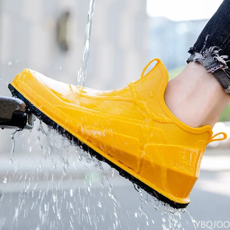 2022 nuovi uomini scarpe da trekking antiscivolo all'aperto Shaxi stivali da pioggia da pesca scarpe da lavoro nere scarpe da pesca in gomma impermeabili durevoli