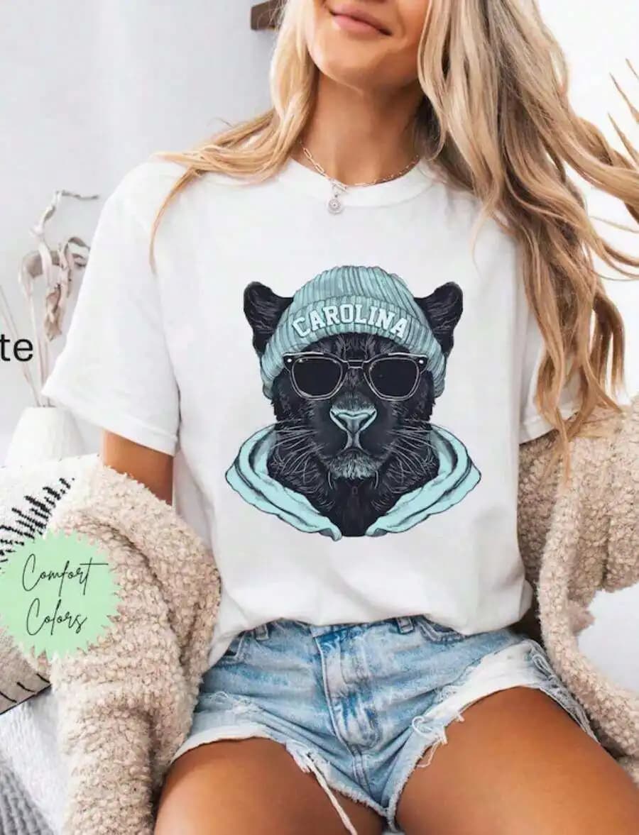 Graphic Tee With Panther Print Wearing Beanie And Sunglasses Cotton Crew Neck T-Shirt For Women