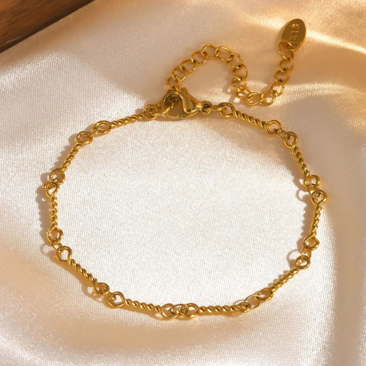 Stainless Steel Twist Wreath Interlocking Bracelet for Women Gold Color Chic Twisted Handmade Chain Bracelets Jewelry Gifts