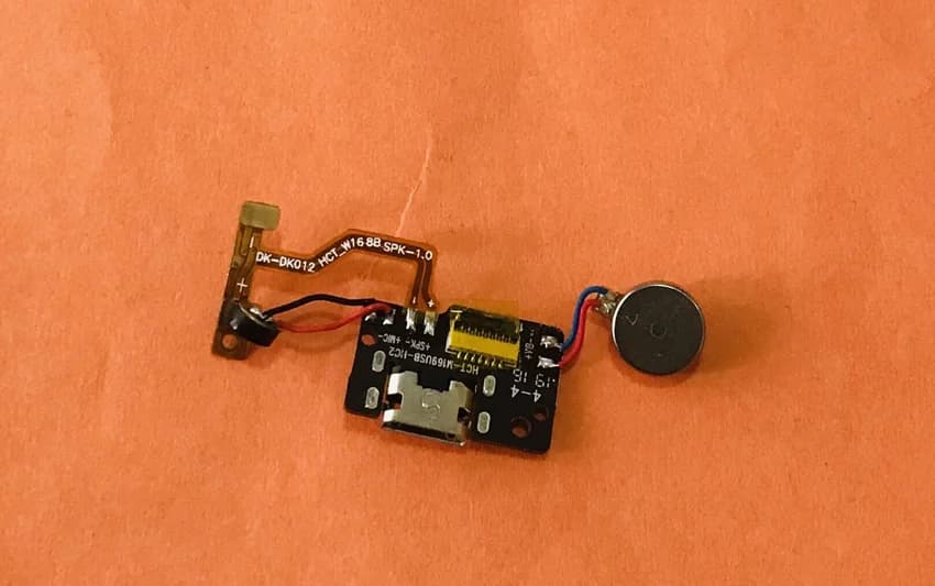 Original USB Plug Charge Board +MIC For Blackview A60 MT6580A Quad Core 6.1 inch