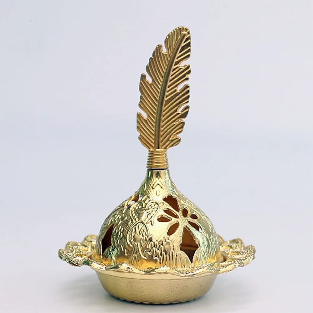 Creative Alloy Metal Incense Burner Retro Gold Incense Stick Burner Hollow Out Star Moon Pattern Aromatherapy Burner Middle East