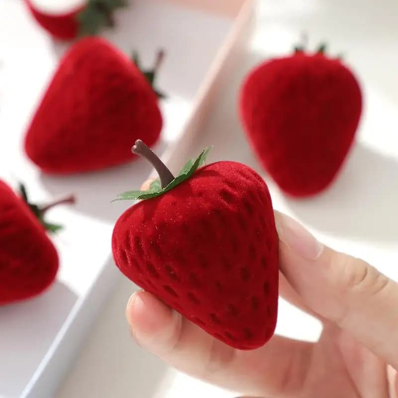 Creative Strawberry Ring Box Flocking Fruit Jewelry Boxes Ring Storage Box Fashion Earring Jewelry Box Valentine's Day Gift