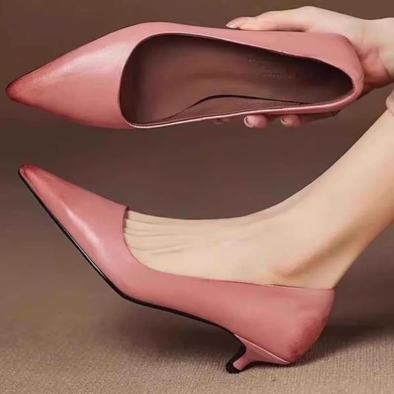 2026 New Soft Leather French Style Shoes Women Pointed Toe Kitten Heel Thin Heel Commute Work Shoes
