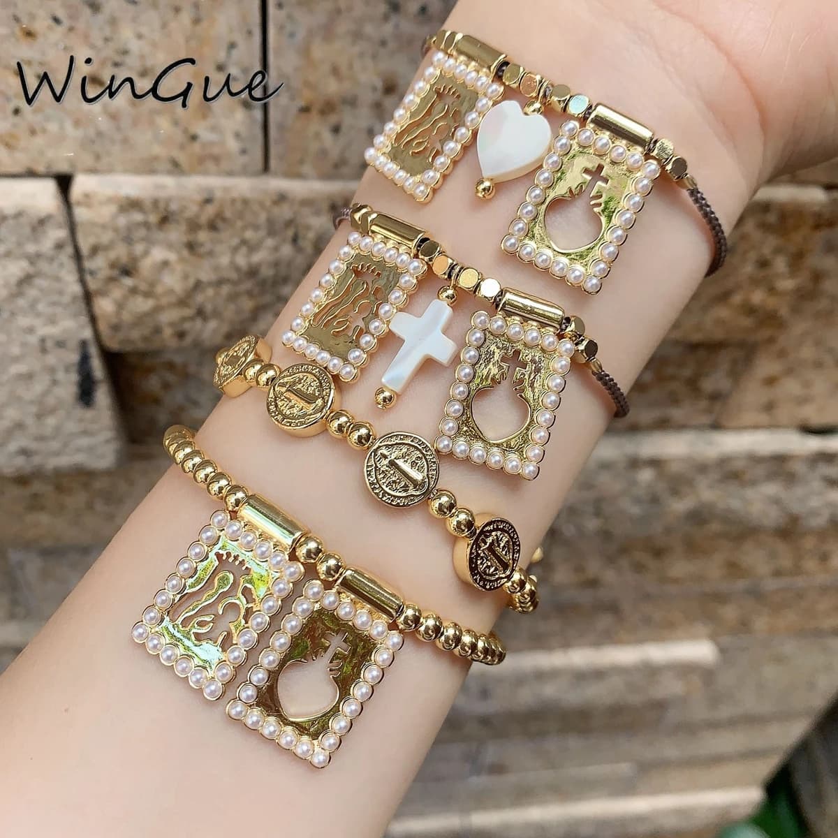 Bracelets with Scapula Pendants Adjustable Bracelet with Gold Plated Brass Religious Pendant Thread for Women W2503