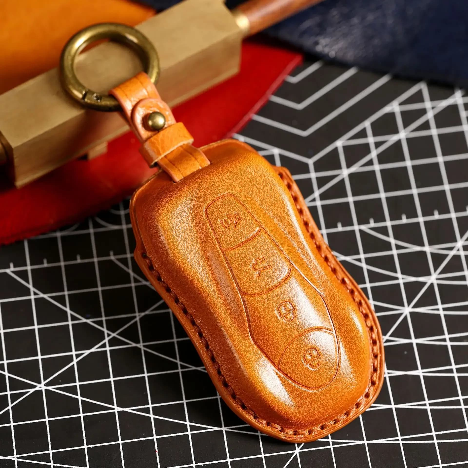 3D Top Grain Leather Key Cover for Geely Coolray/Geometry C - Full Protection Anti-Scratch Case w/ Metal Ring